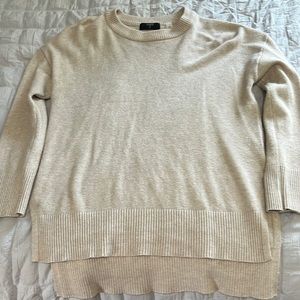 Tahari sweater size small